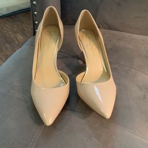 Jessica Simpson nude patent heels 8